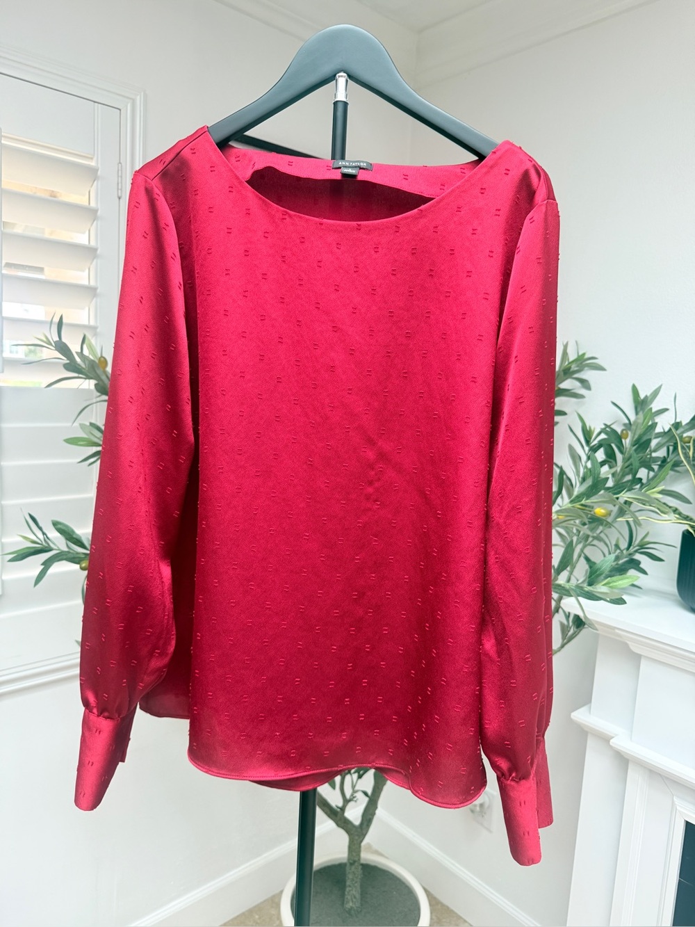 Ann Taylor NWOT Women's Red Long-Sleeve Blouse